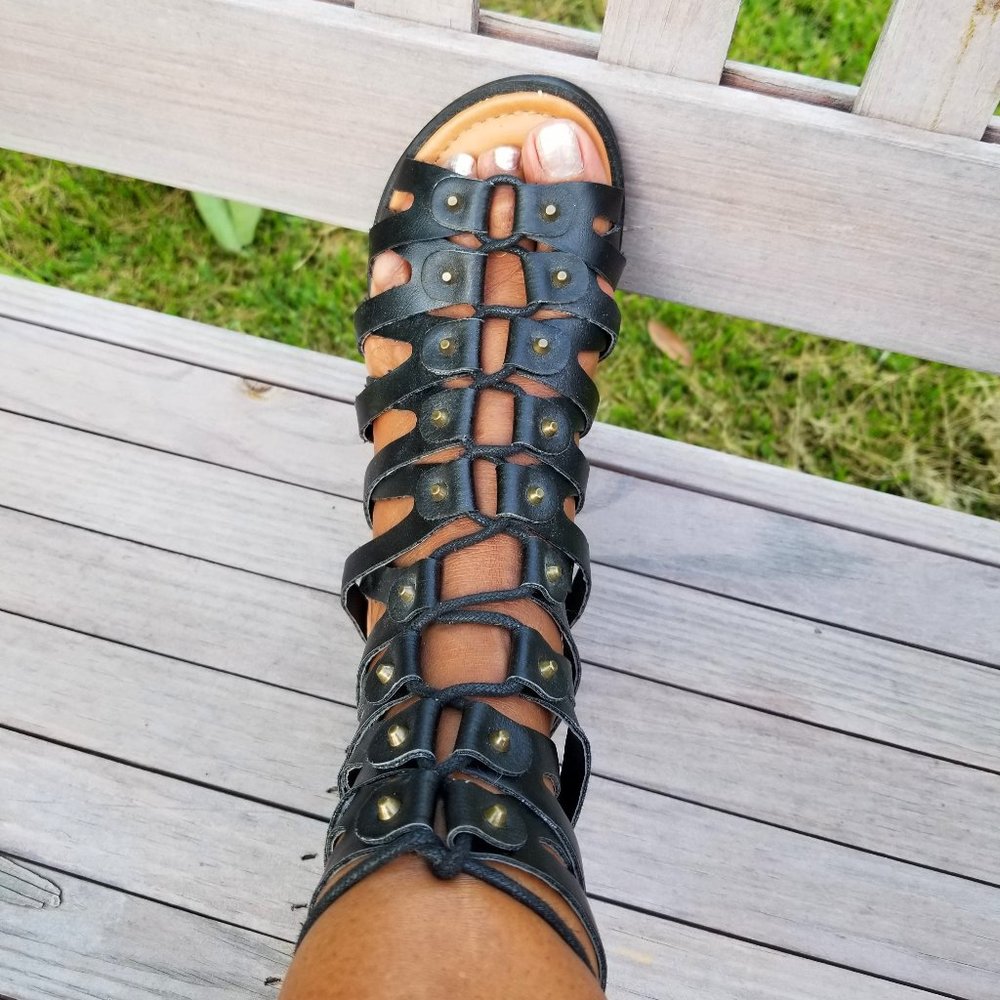 NWOT Wild Diva Lounge Black Sandals